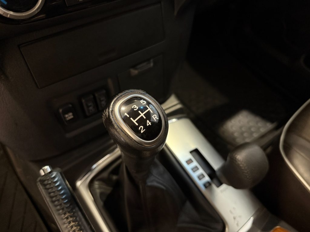 MITSUBISHI Pajero 3.2 DI-D 16V 3p. Intense DPF *NUR HÄNDLER - 12