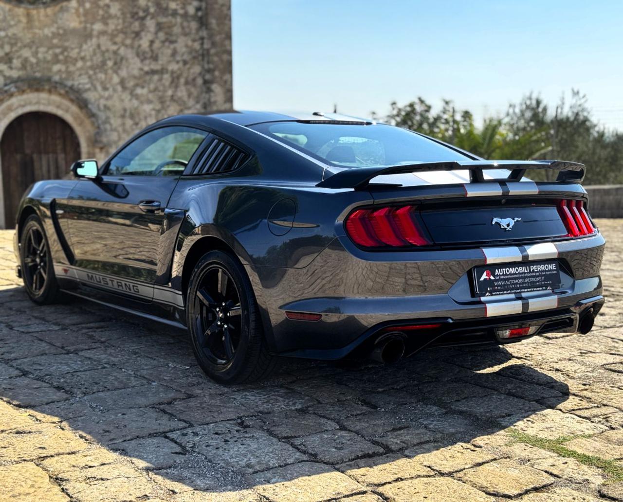 FORD Mustang Fastback 2.3 EcoBoost aut - Body Kit Shelby GT350 - 12