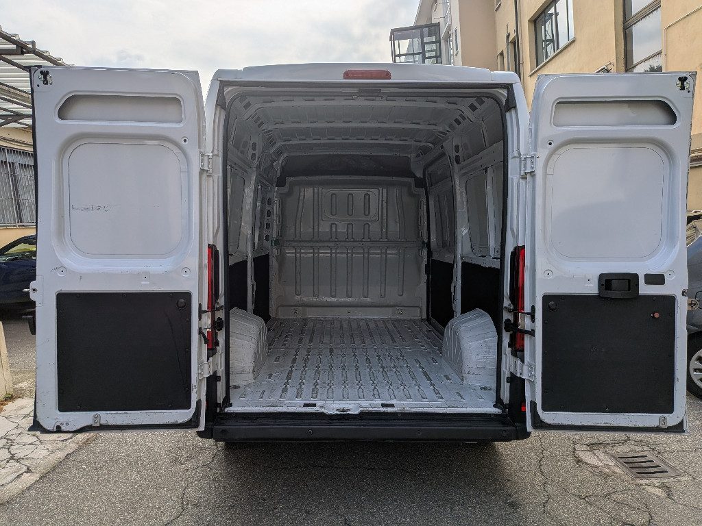 PEUGEOT Boxer 33 2.2 BlueHDi 140 S&S PM-TM - 12