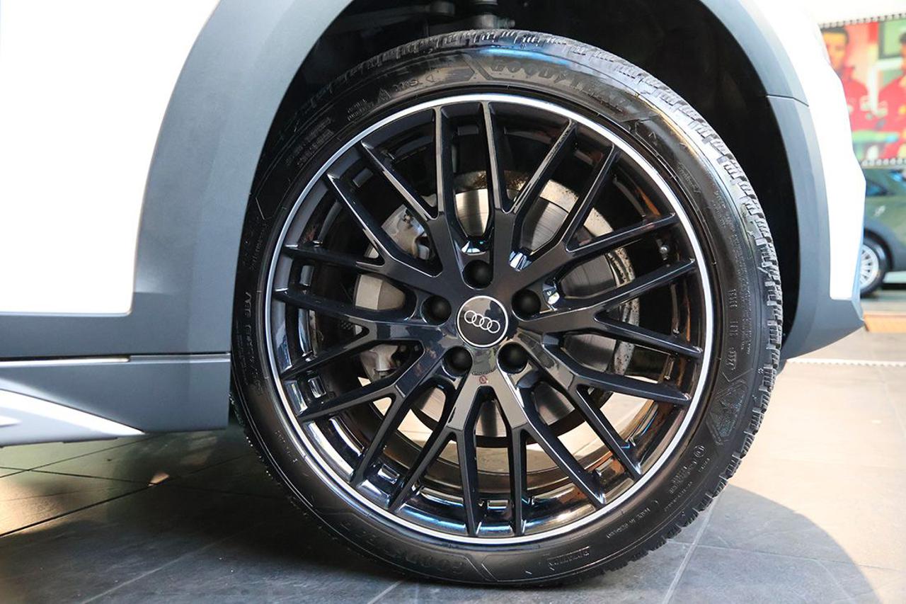 AUDI A4 allroad 40 TDI S-Tronic Identity Contrast - 6