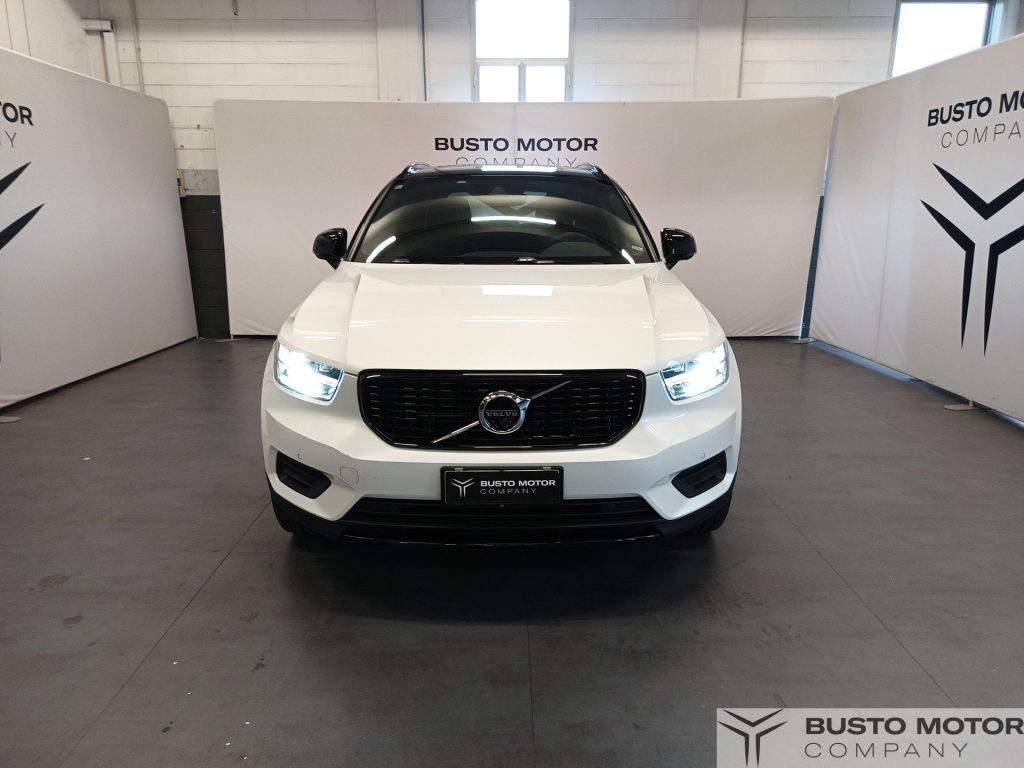 VOLVO XC40 Recharge T5 Plug-in Hybrid Recharge Plus Dark aut - 2