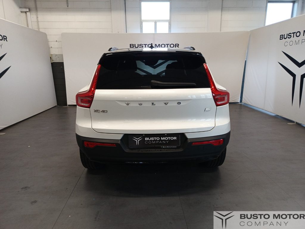 VOLVO XC40 Recharge T5 Plug-in Hybrid Recharge Plus Dark aut - 5