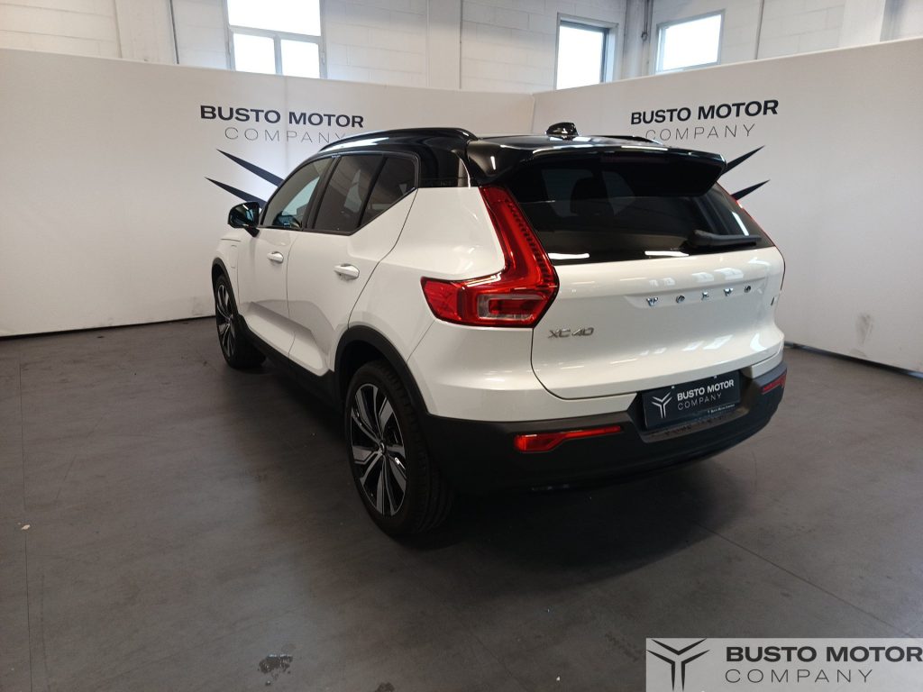 VOLVO XC40 Recharge T5 Plug-in Hybrid Recharge Plus Dark aut - 6