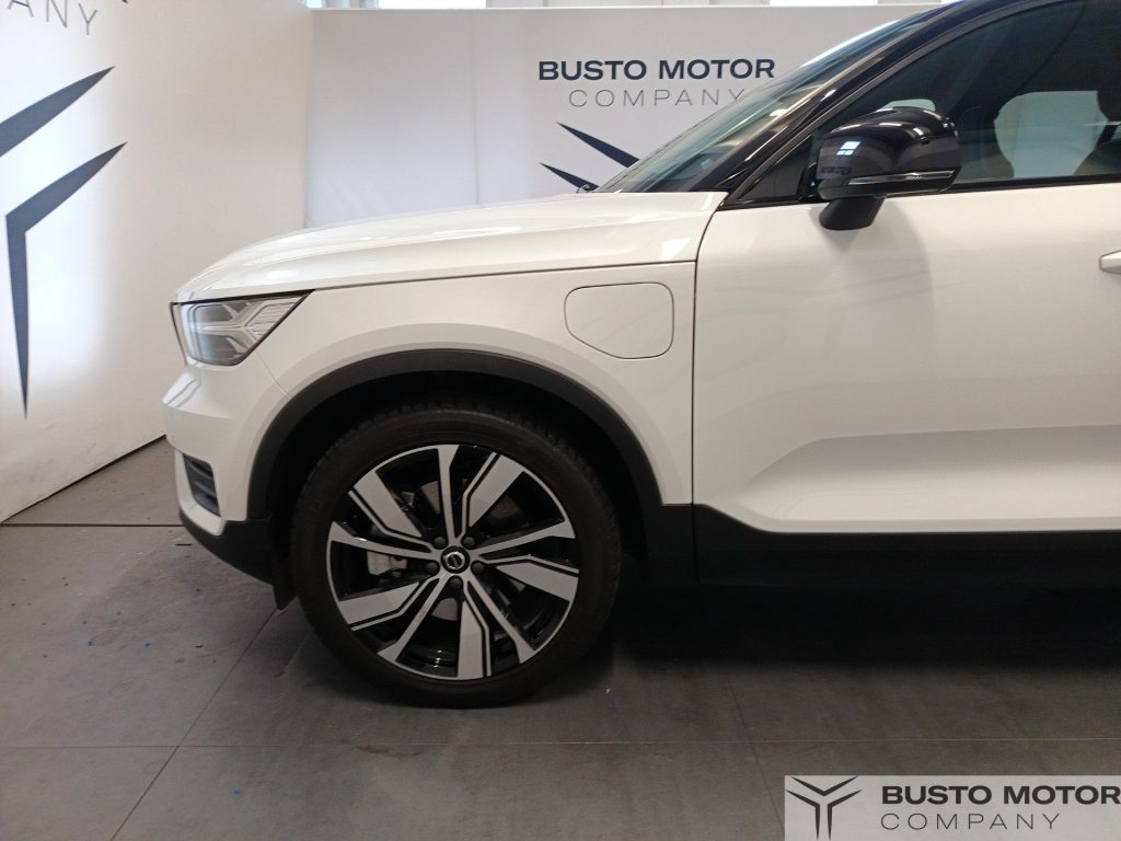 VOLVO XC40 Recharge T5 Plug-in Hybrid Recharge Plus Dark aut - 7