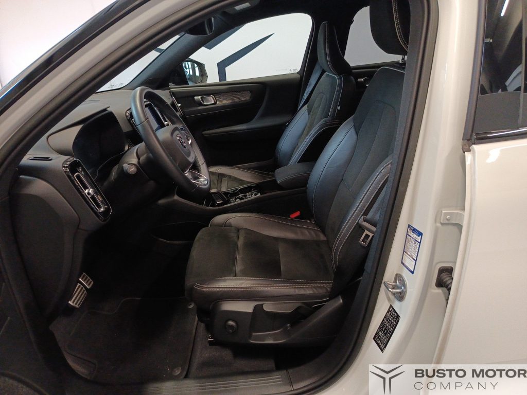 VOLVO XC40 Recharge T5 Plug-in Hybrid Recharge Plus Dark aut - 8