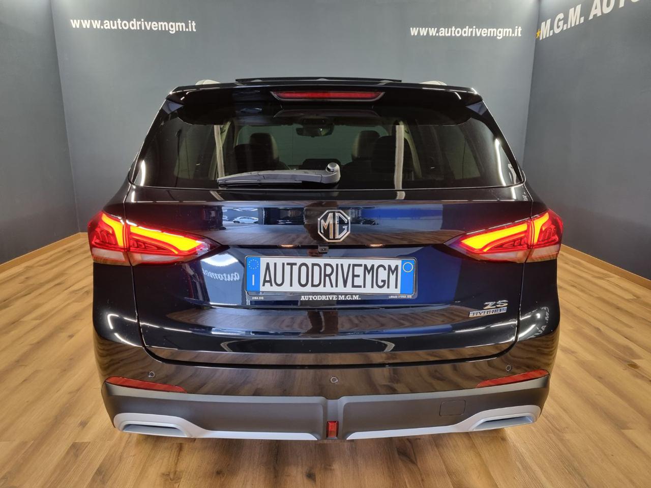 MG ZS 1.5 Hybrid+ Luxury - 3