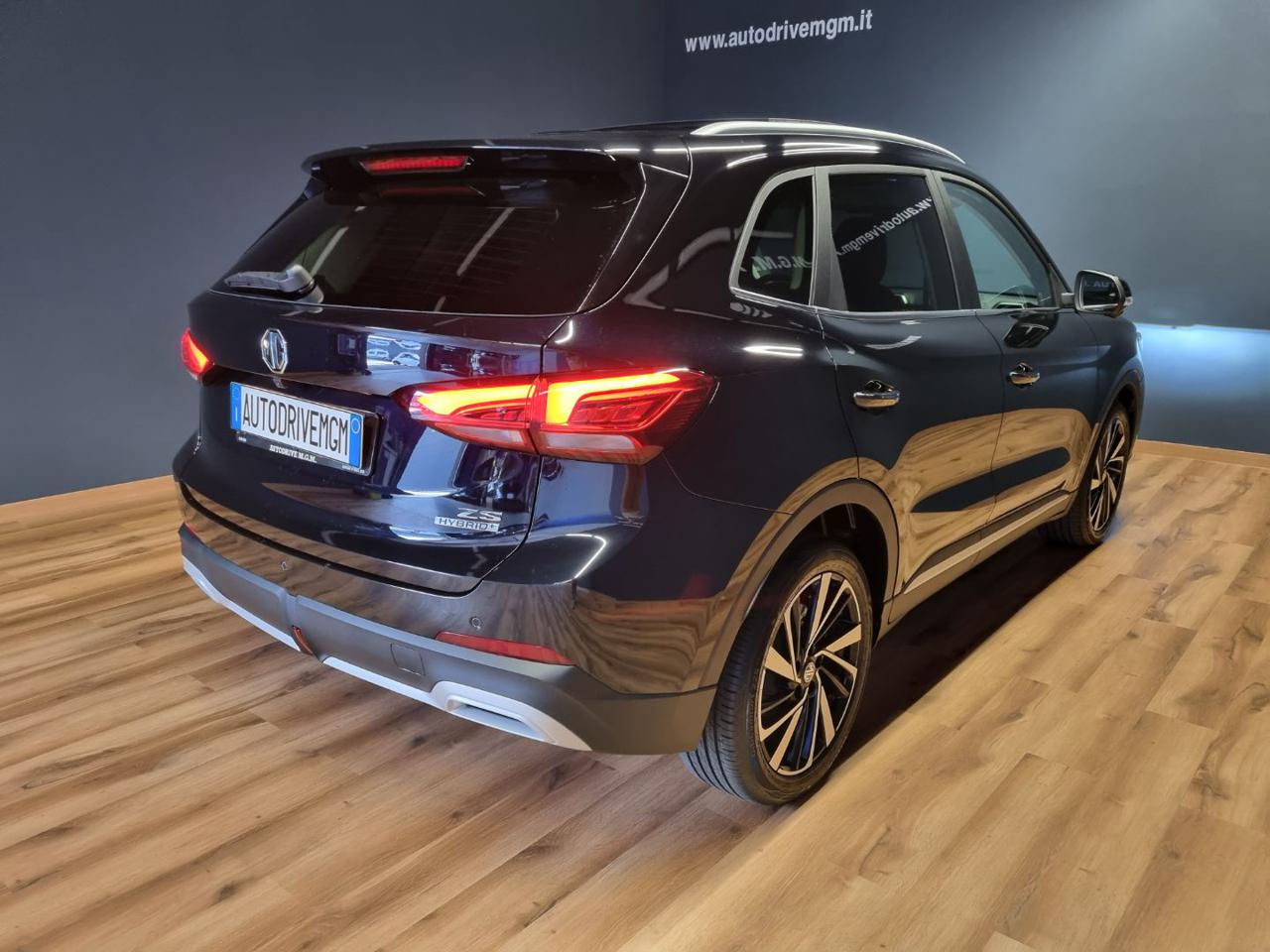 MG ZS 1.5 Hybrid+ Luxury - 31