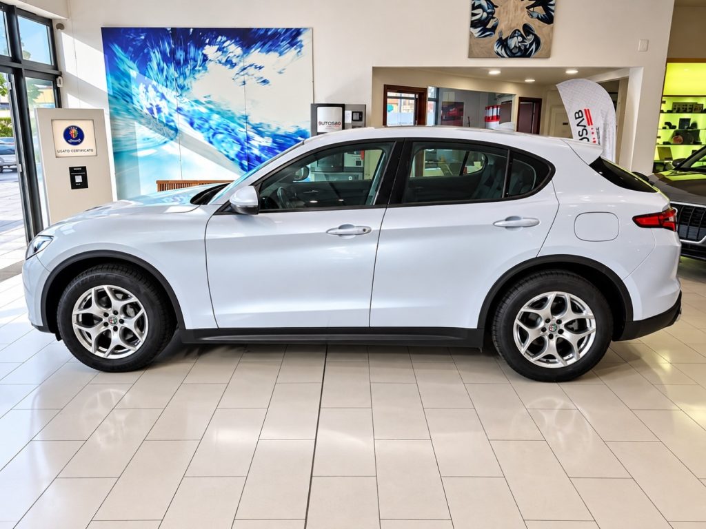 ALFA ROMEO Stelvio 2.2 d Q4 190 CV AT8 Navi Car Play Aziendale - 4