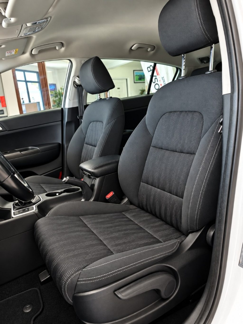 KIA Sportage 1.7 CRDI Business Class Navi Clima Aut. - 14