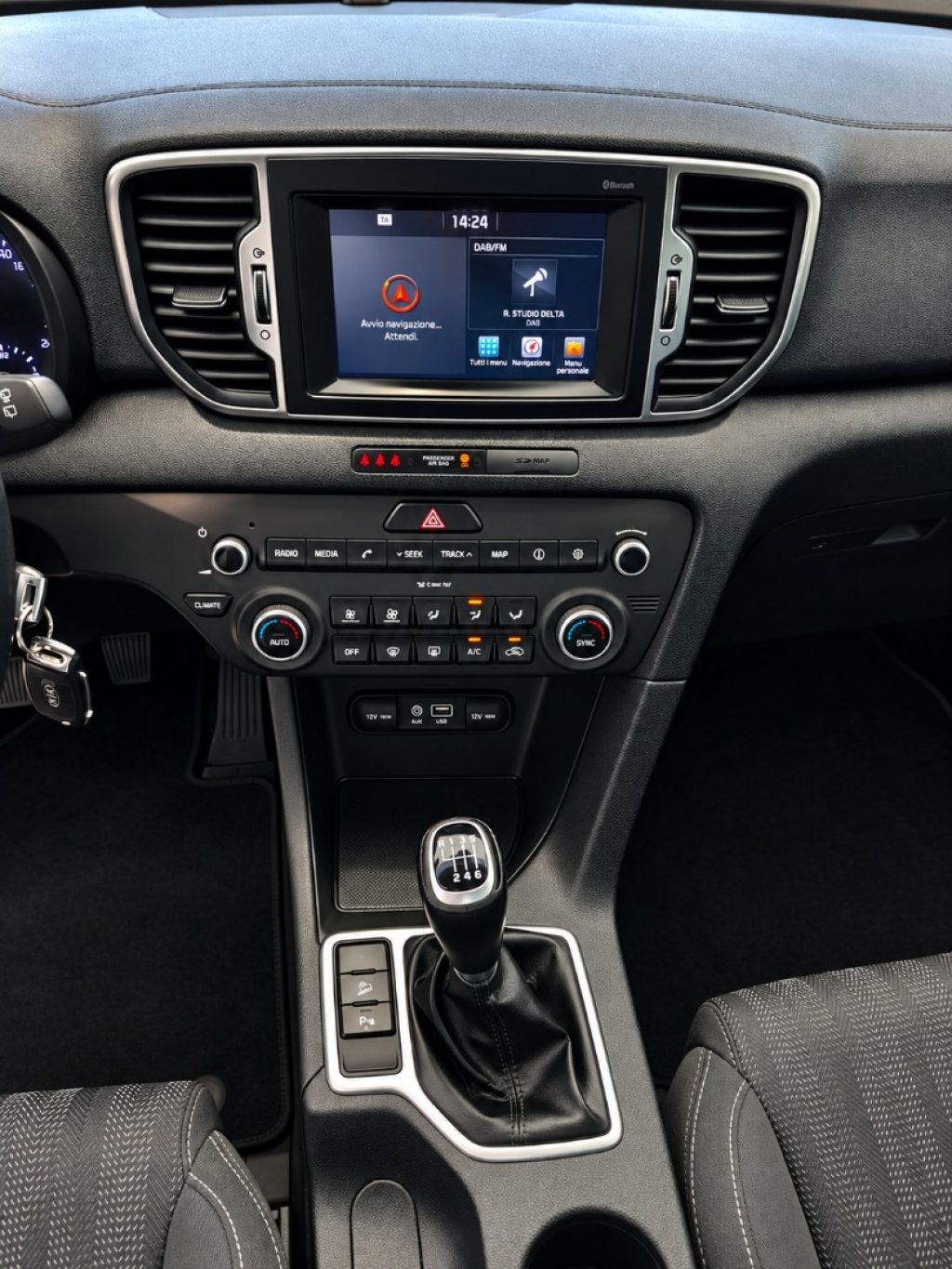 KIA Sportage 1.7 CRDI Business Class Navi Clima Aut. - 12