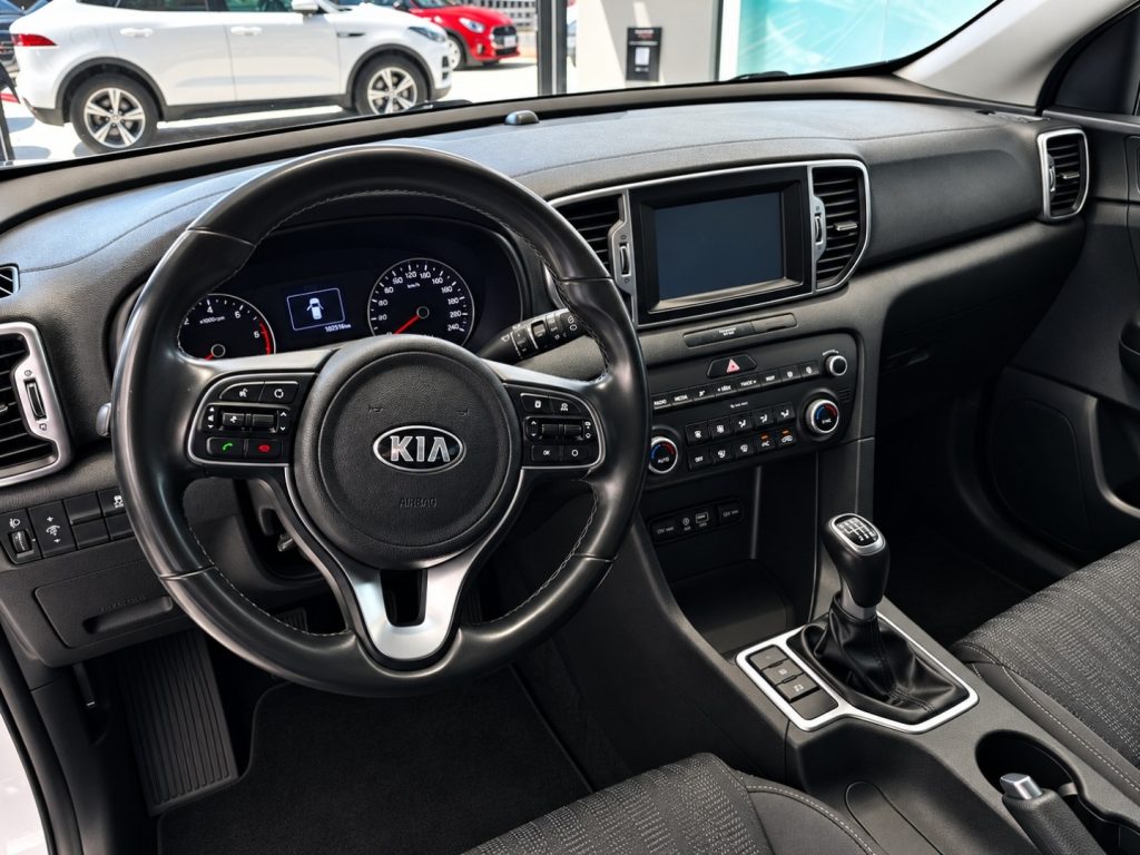KIA Sportage 1.7 CRDI Business Class Navi Clima Aut. - 10