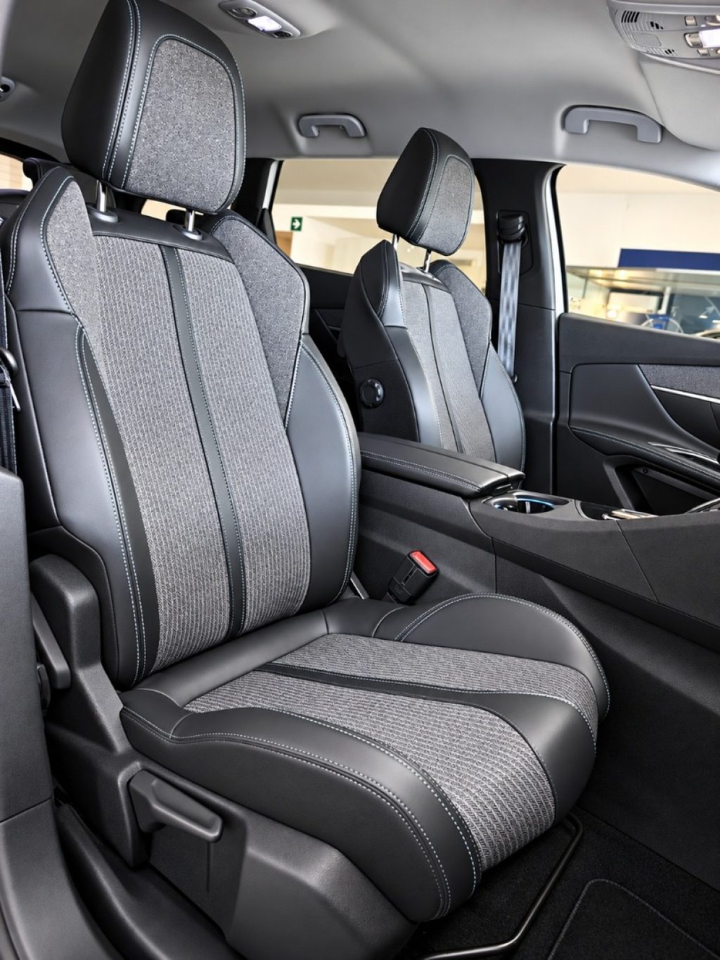 PEUGEOT 5008 BlueHDi 7 Posti Automatic EAT8 130 Aziendale - 19