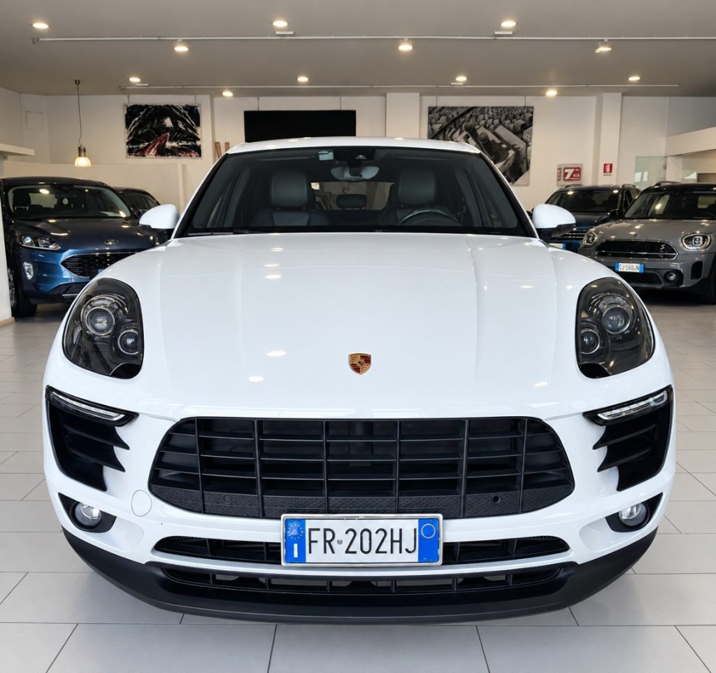 PORSCHE Macan 2.0 benzina Pelle Navigatore Conto Vendita - 2