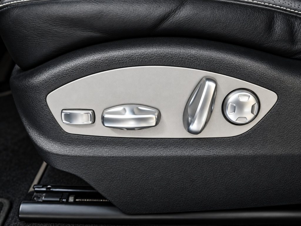 PORSCHE Macan 2.0 benzina Pelle Navigatore Conto Vendita - 19