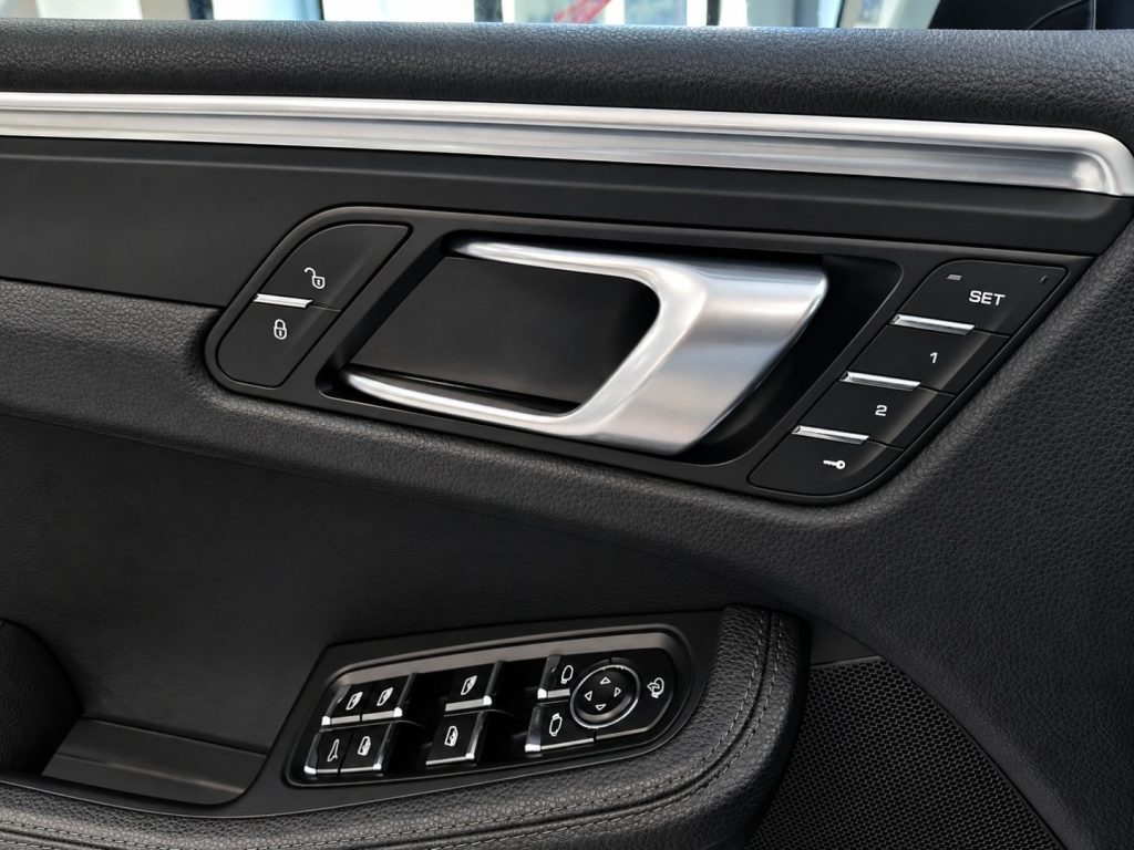 PORSCHE Macan 2.0 benzina Pelle Navigatore Conto Vendita - 20