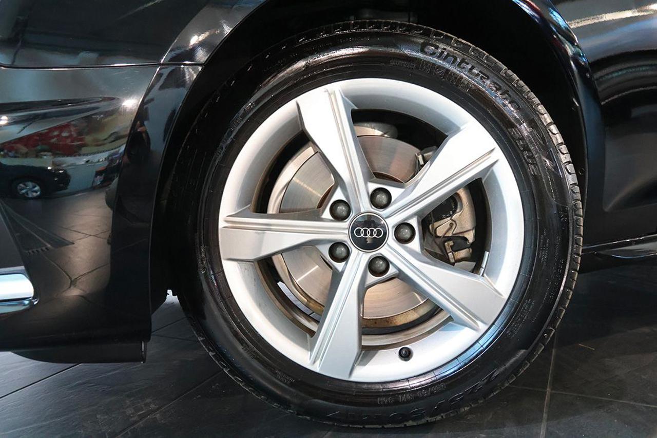 AUDI A4 35 TDI Avant S-Tronic Business Advanced - 6