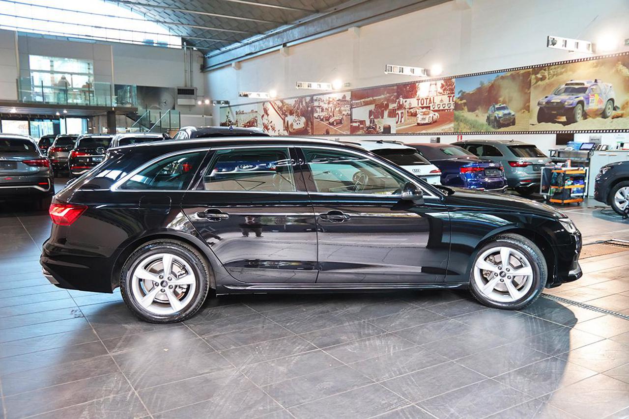 AUDI A4 35 TDI Avant S-Tronic Business Advanced - 10