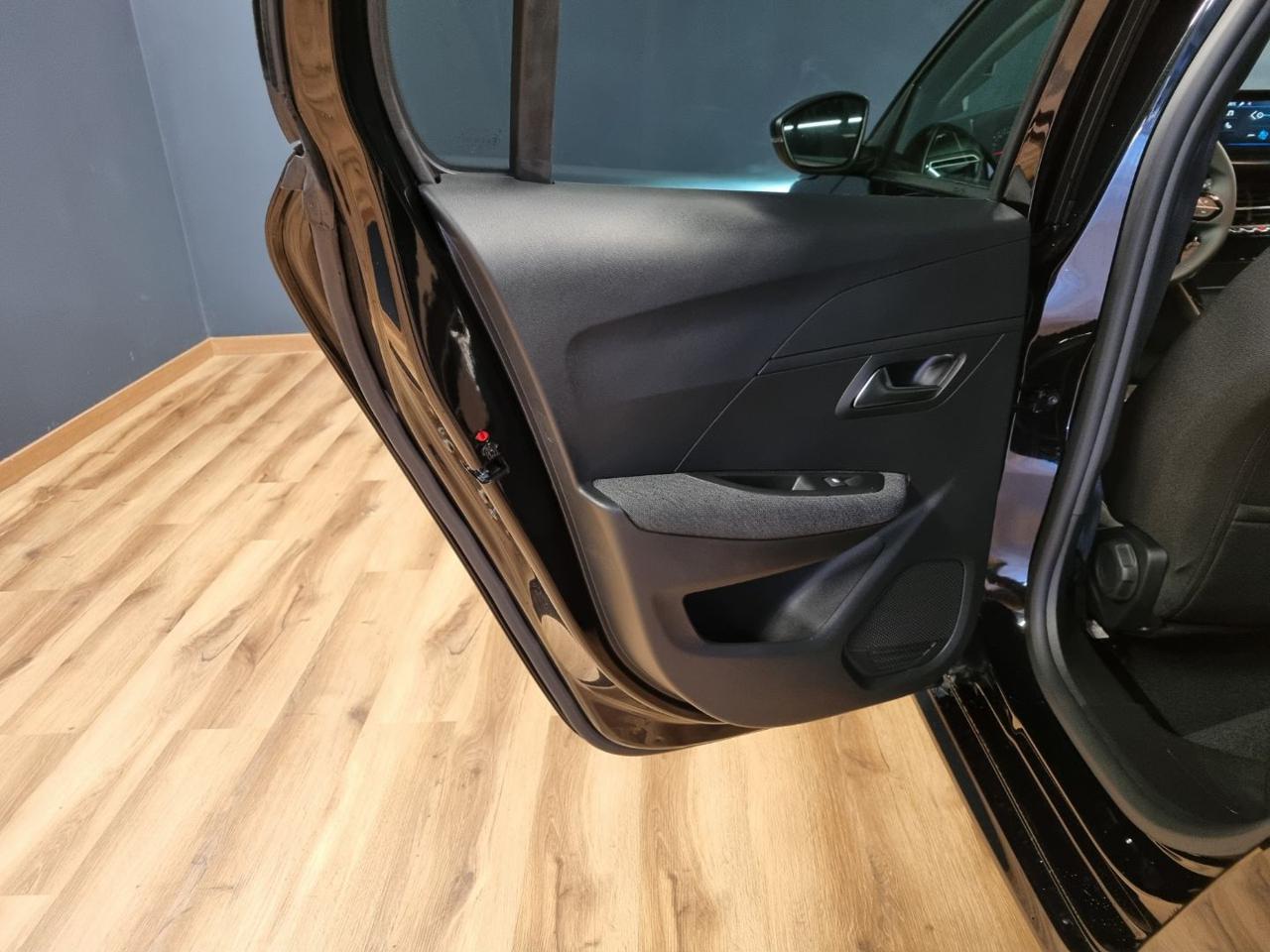 PEUGEOT 208 Business Turbo benzina 100 - 18