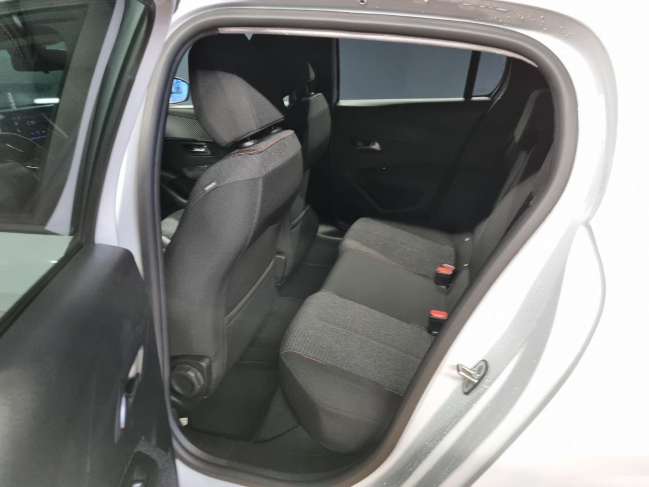 PEUGEOT 208 Business Turbo benzina 100 - 11