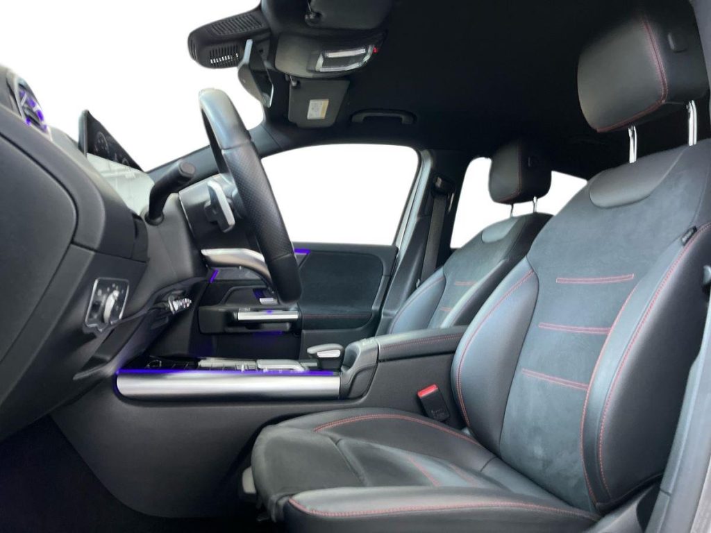 MERCEDES-BENZ GLA 250 e EQ Premium - 10