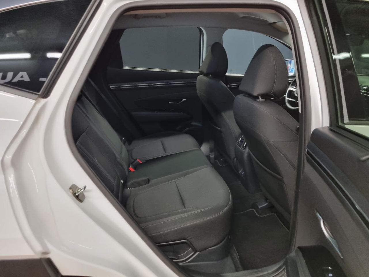 HYUNDAI Tucson 1.6 HEV 4WD aut. Exellence - 22