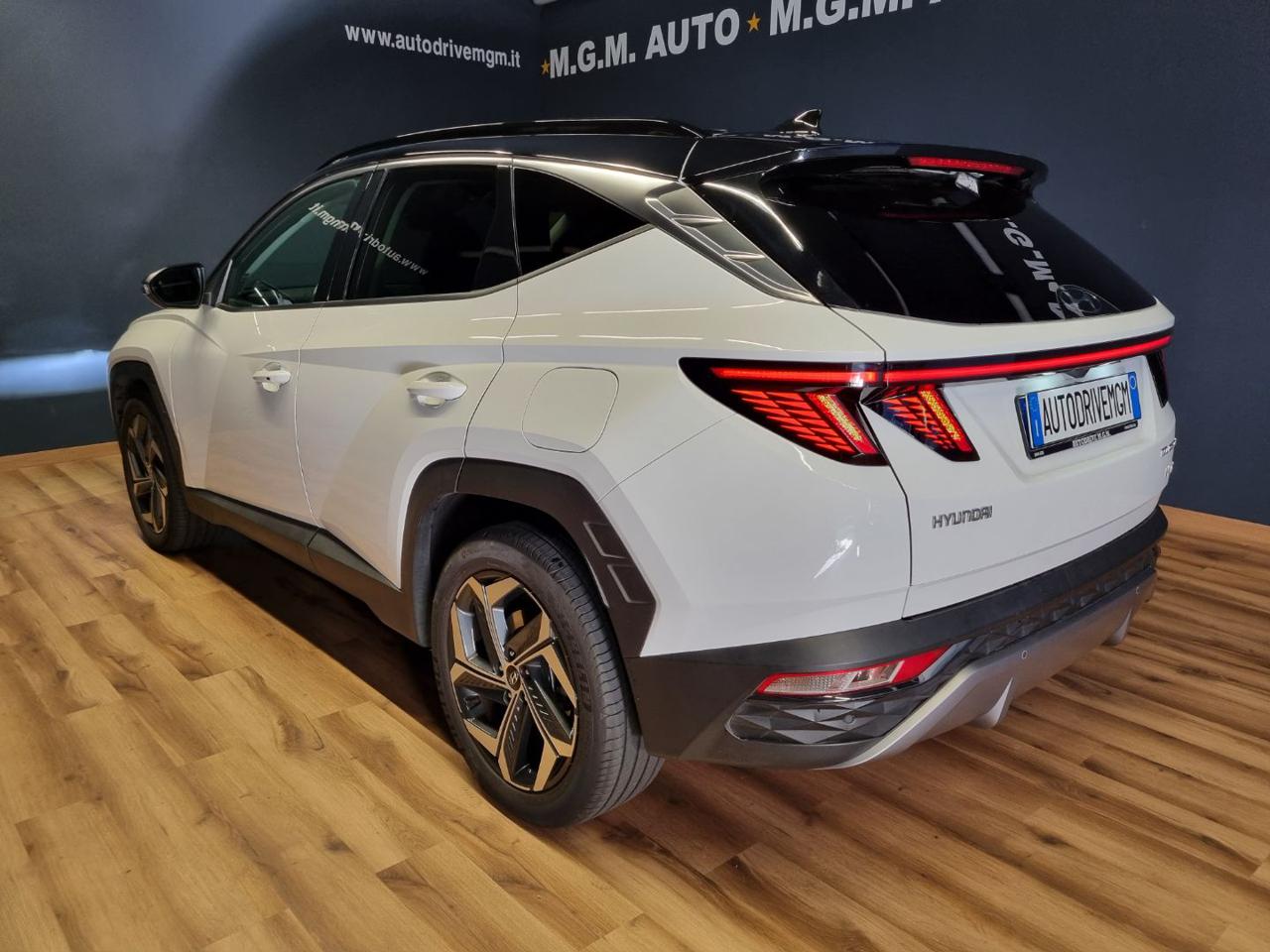 HYUNDAI Tucson 1.6 HEV 4WD aut. Exellence - 27