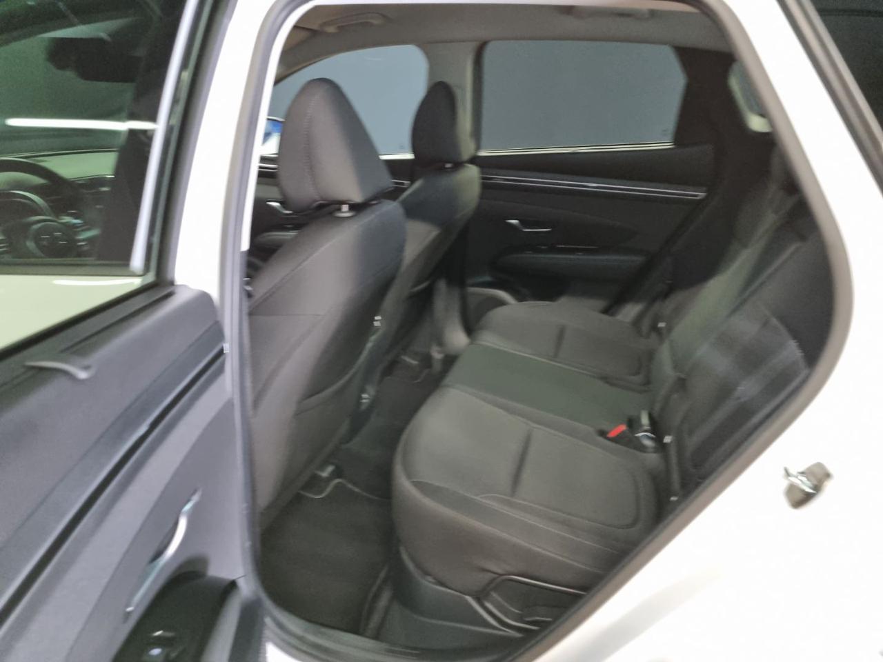 HYUNDAI Tucson 1.6 HEV 4WD aut. Exellence - 10