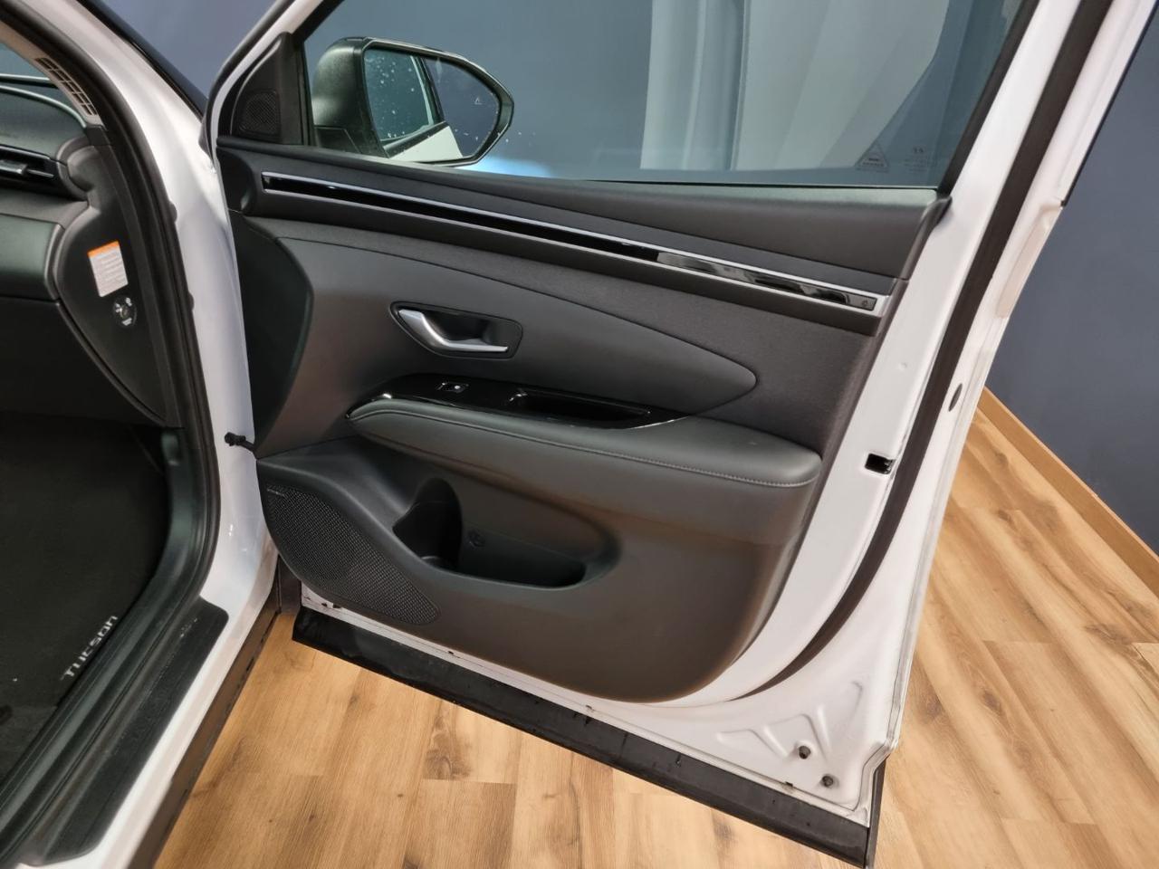 HYUNDAI Tucson 1.6 HEV 4WD aut. Exellence - 26