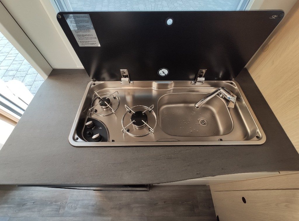 V60