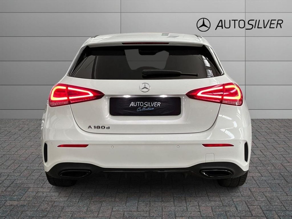 MERCEDES-BENZ A 180 d Automatic Premium Night edition - 4