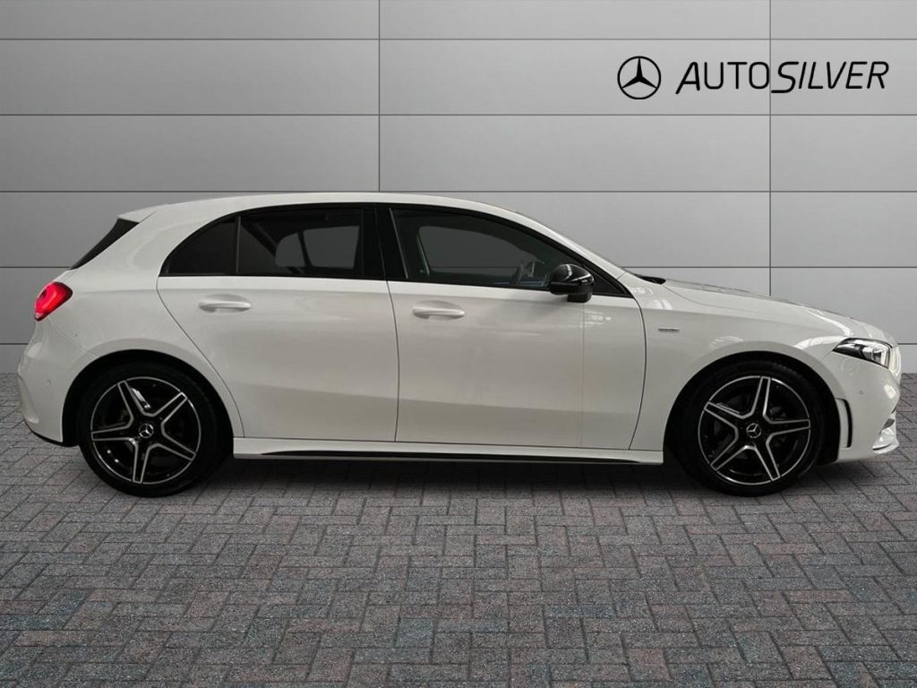 MERCEDES-BENZ A 180 d Automatic Premium Night edition - 5