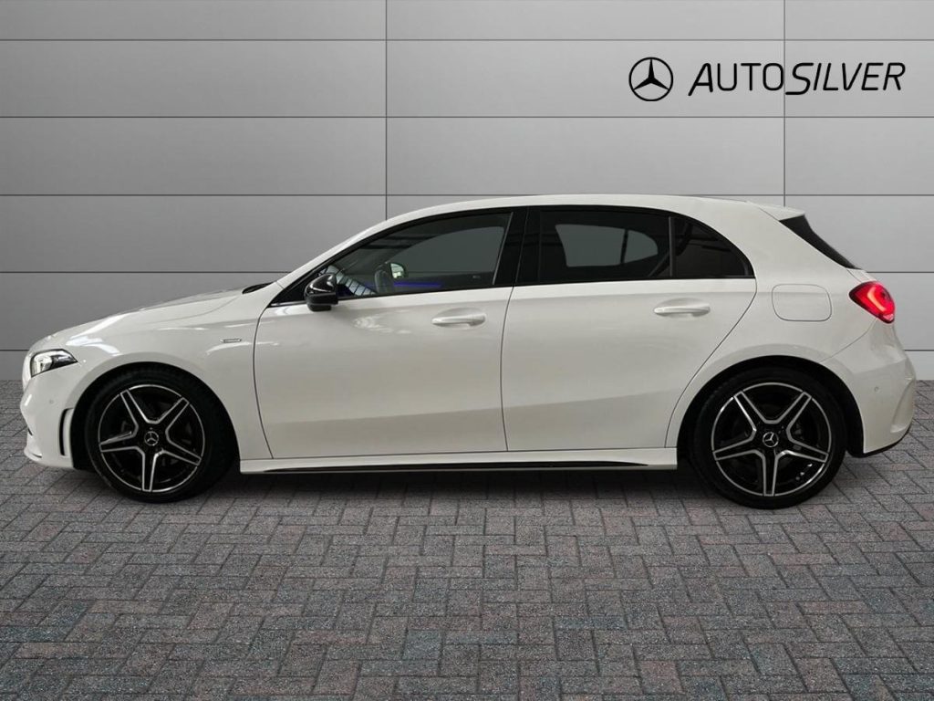 MERCEDES-BENZ A 180 d Automatic Premium Night edition - 6