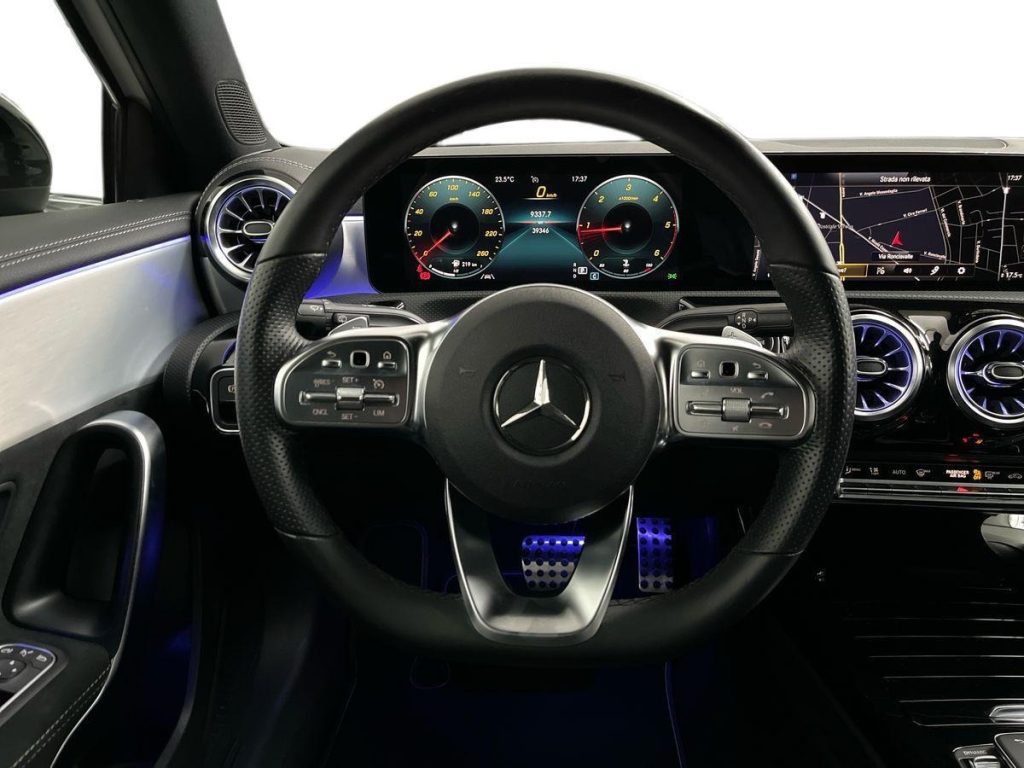 MERCEDES-BENZ A 180 d Automatic Premium Night edition - 11