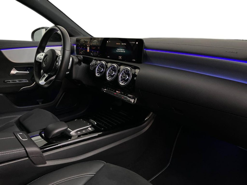MERCEDES-BENZ A 180 d Automatic Premium Night edition - 16