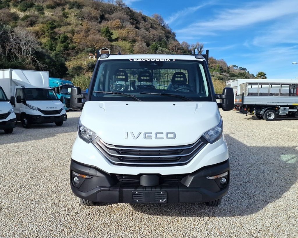 IVECO DAILY  35C18 E6 NUOVO + CASSONE FISSO da 4,40 - 6