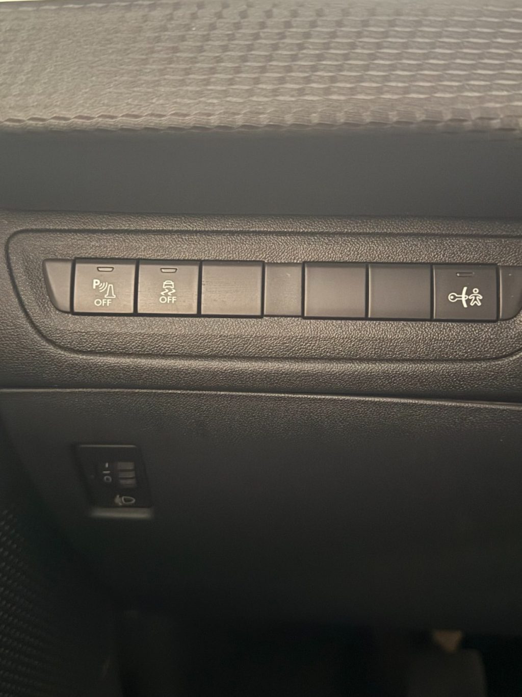 PEUGEOT 2008 1° serie PureTech 82 Allure - 13