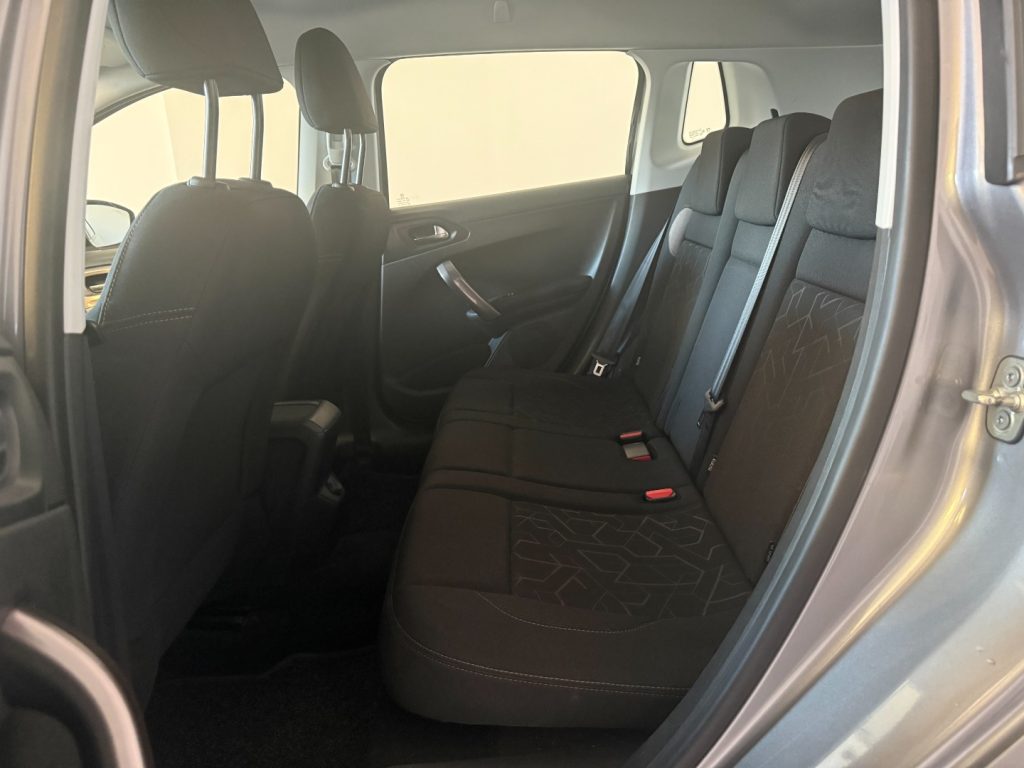 PEUGEOT 2008 1° serie PureTech 82 Allure - 18