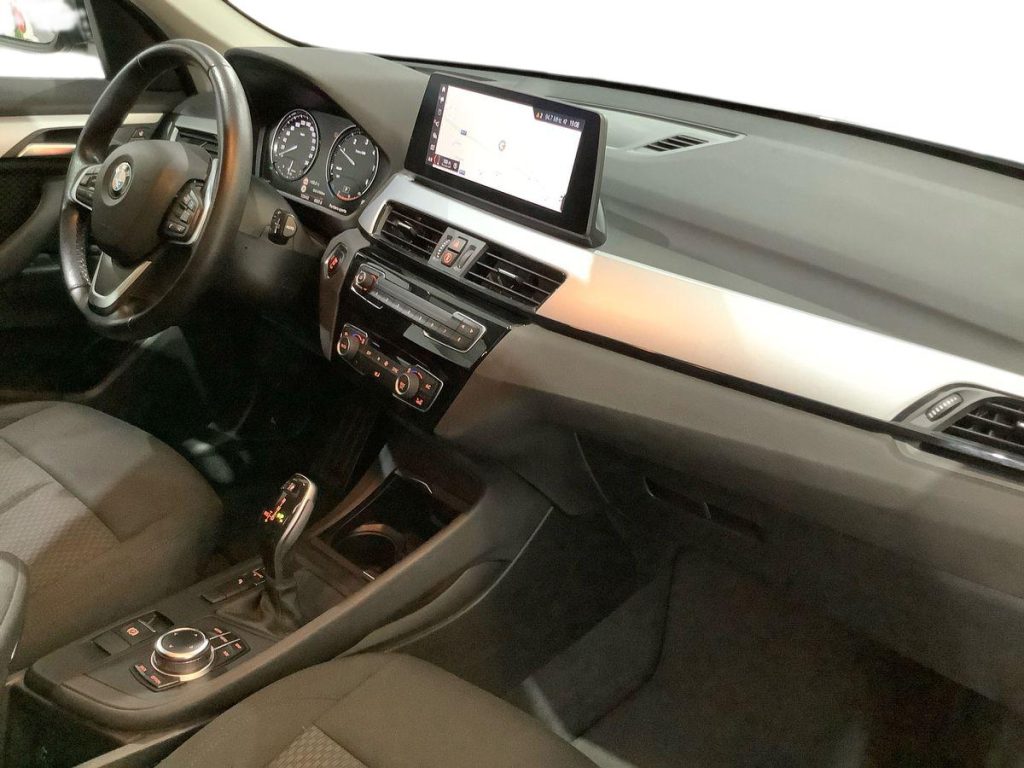 BMW X1 sDrive16d Business Advantage - 9