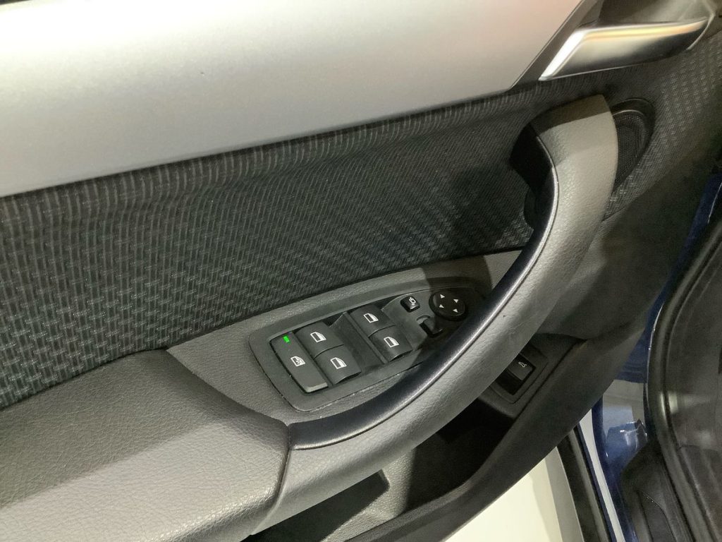 BMW X1 sDrive16d Business Advantage - 22