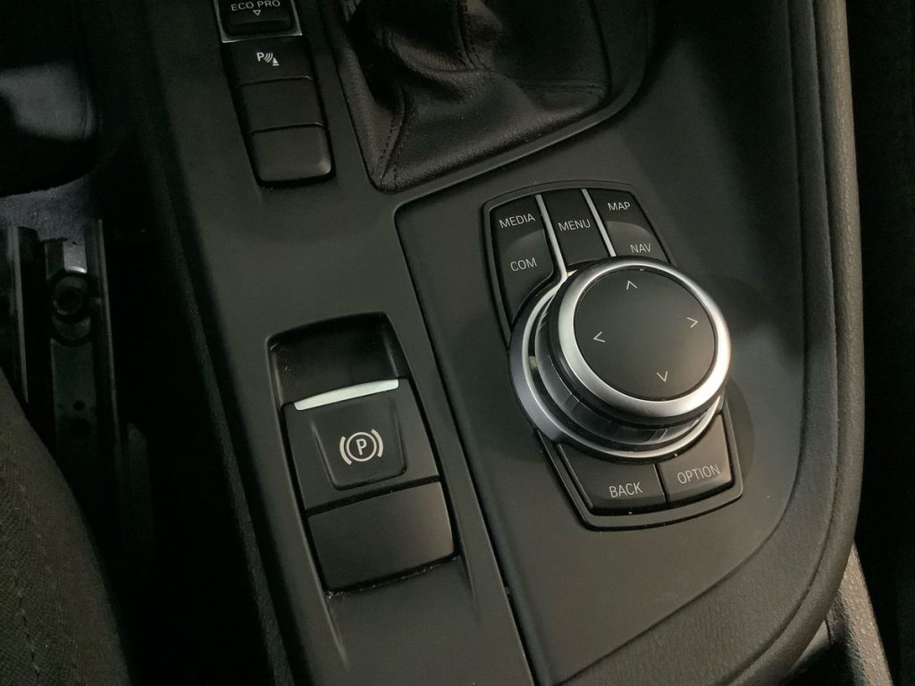 BMW X1 sDrive16d Business Advantage - 24