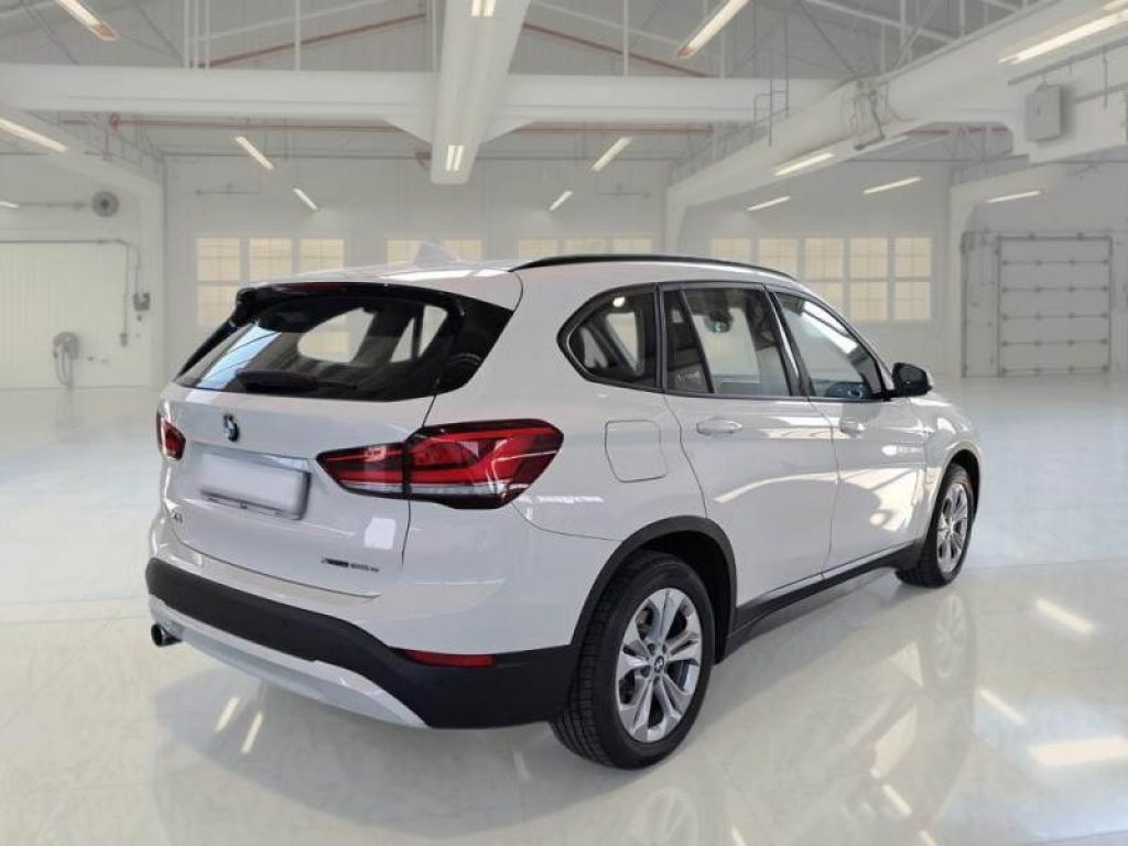 BMW X1 xDrive25e Business Advantage - 2