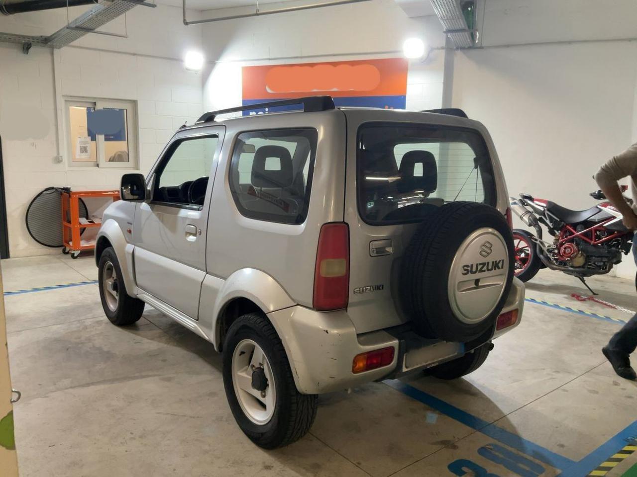 SUZUKI Jimny 1.3i 16V cat 4WD Club - 13