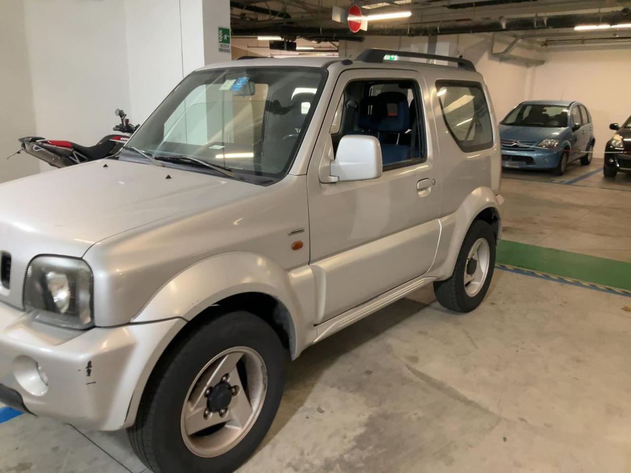 SUZUKI Jimny 1.3i 16V cat 4WD Club - 2