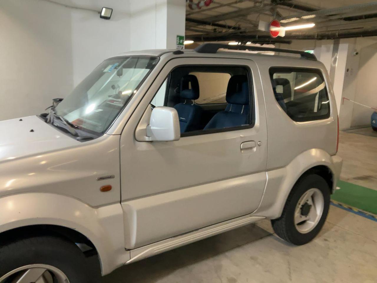 SUZUKI Jimny 1.3i 16V cat 4WD Club - 3