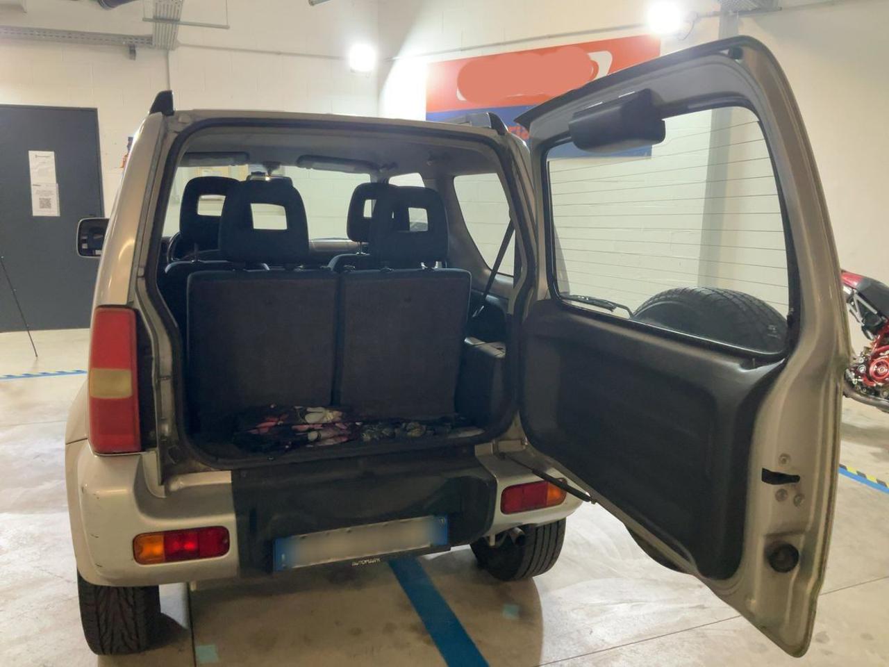 SUZUKI Jimny 1.3i 16V cat 4WD Club - 14