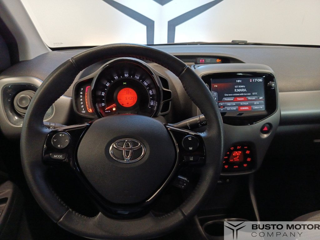 TOYOTA Aygo Aygo 5p 1.0 x-play 72cv - 11
