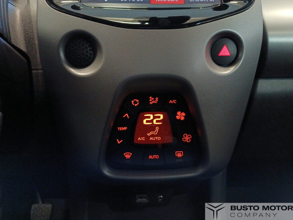TOYOTA Aygo Aygo 5p 1.0 x-play 72cv - 14