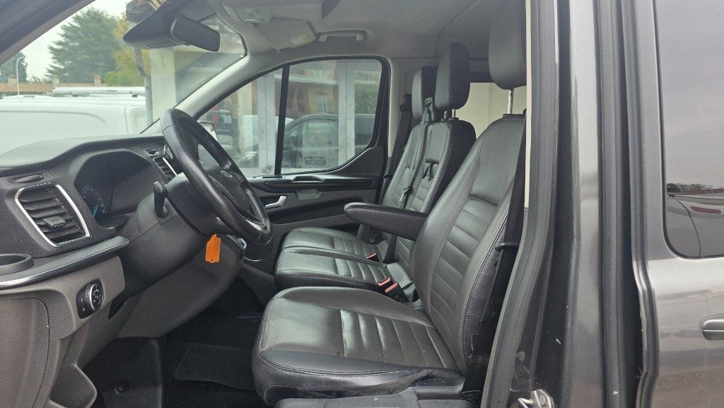FORD Tourneo Custom 320 2.0 TDCi 170CV aut. PL Titanium - 9
