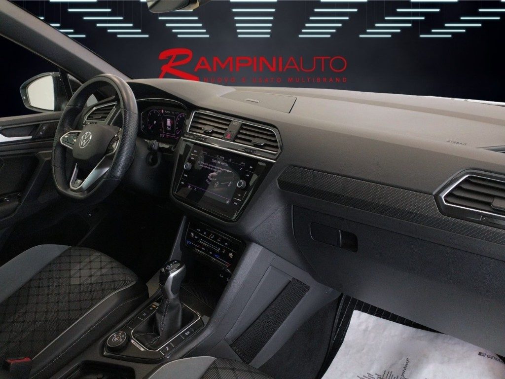 VOLKSWAGEN Tiguan 2.0 TDI 150 CV DSG 4MOTION R-Line Km 77.000 - 20