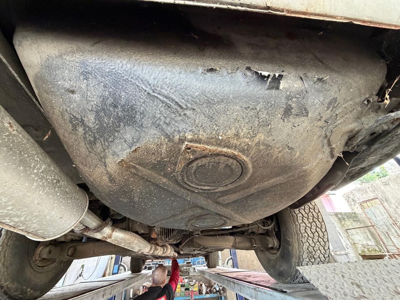 MERCEDES-BENZ 450 450 SEL 6.9 - 48